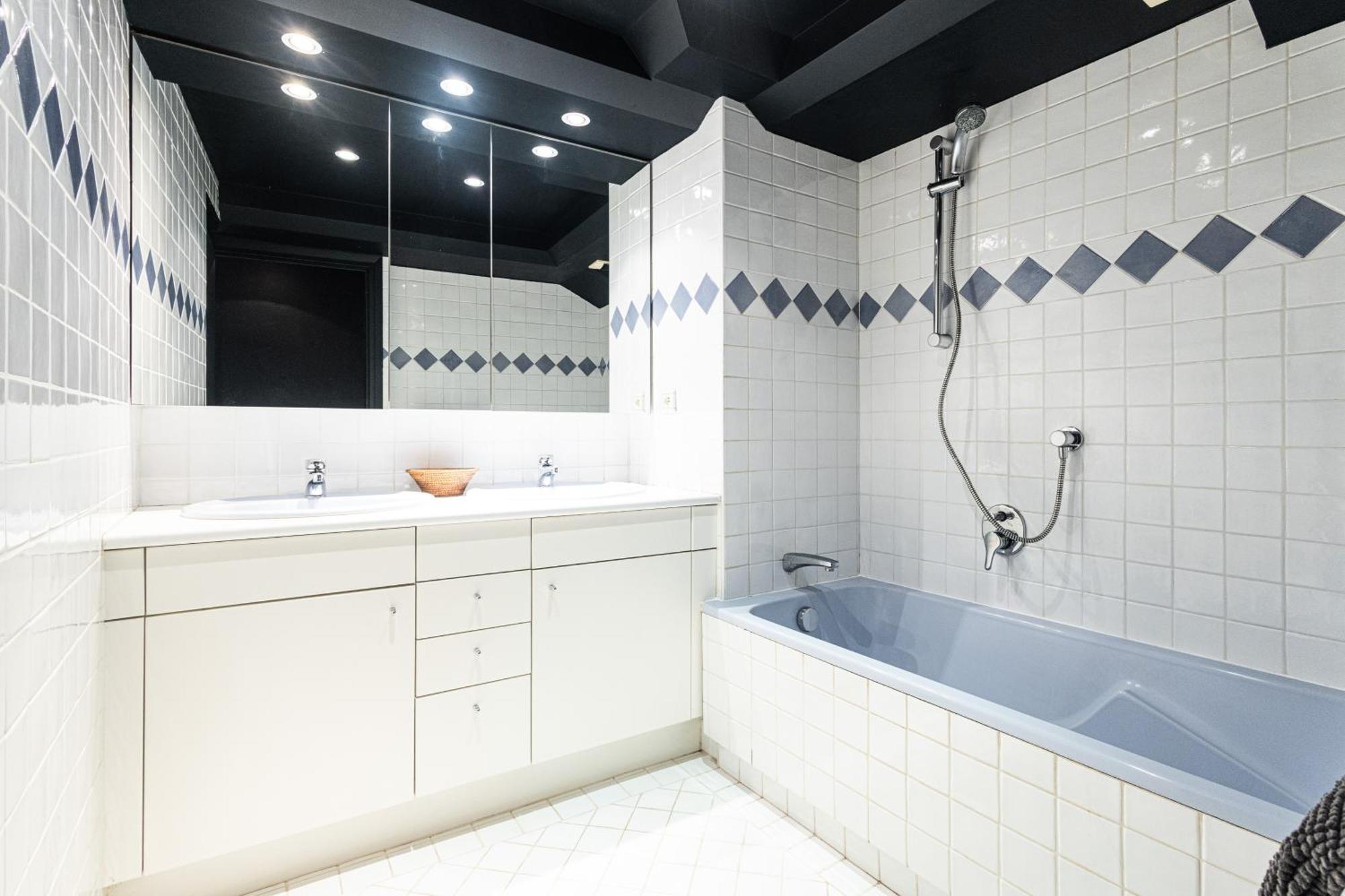 Triplex 150m2 Coeur Vieille Apartamento